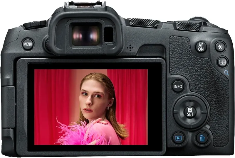 Canon EOS R8 Mirrorless Camera RF24-50mm F4.5-6.3 IS STM Lens Kit, Full-Frame Hybrid Camera, 24.2 Megapixel CMOS Image Sensor, 4K Video, Content Creator Vlogging Camera
